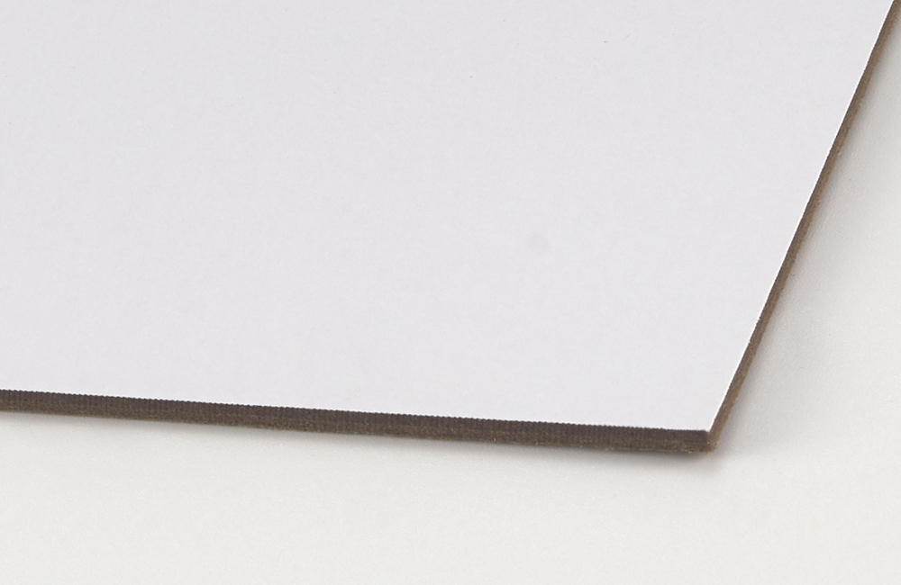 white cardboard كرتون أبيض