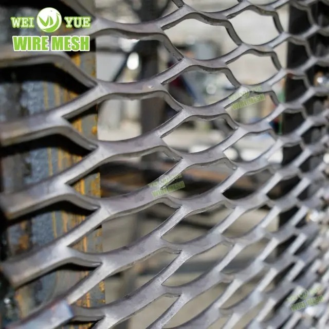 expanded metal mesh mřížka z tahokovu