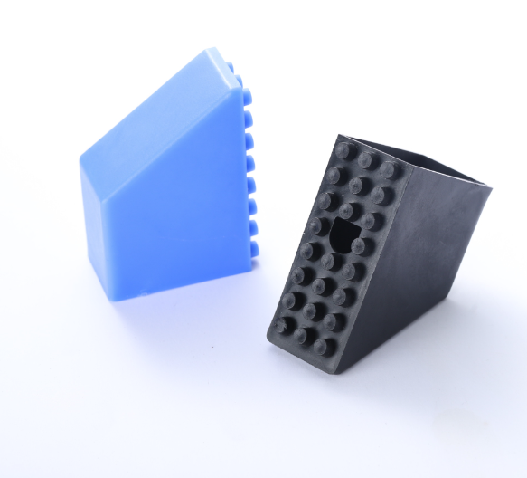 Sloping Rectangle Antislip Plastic End Cap for Chair Table Leg (YZF-FU013)