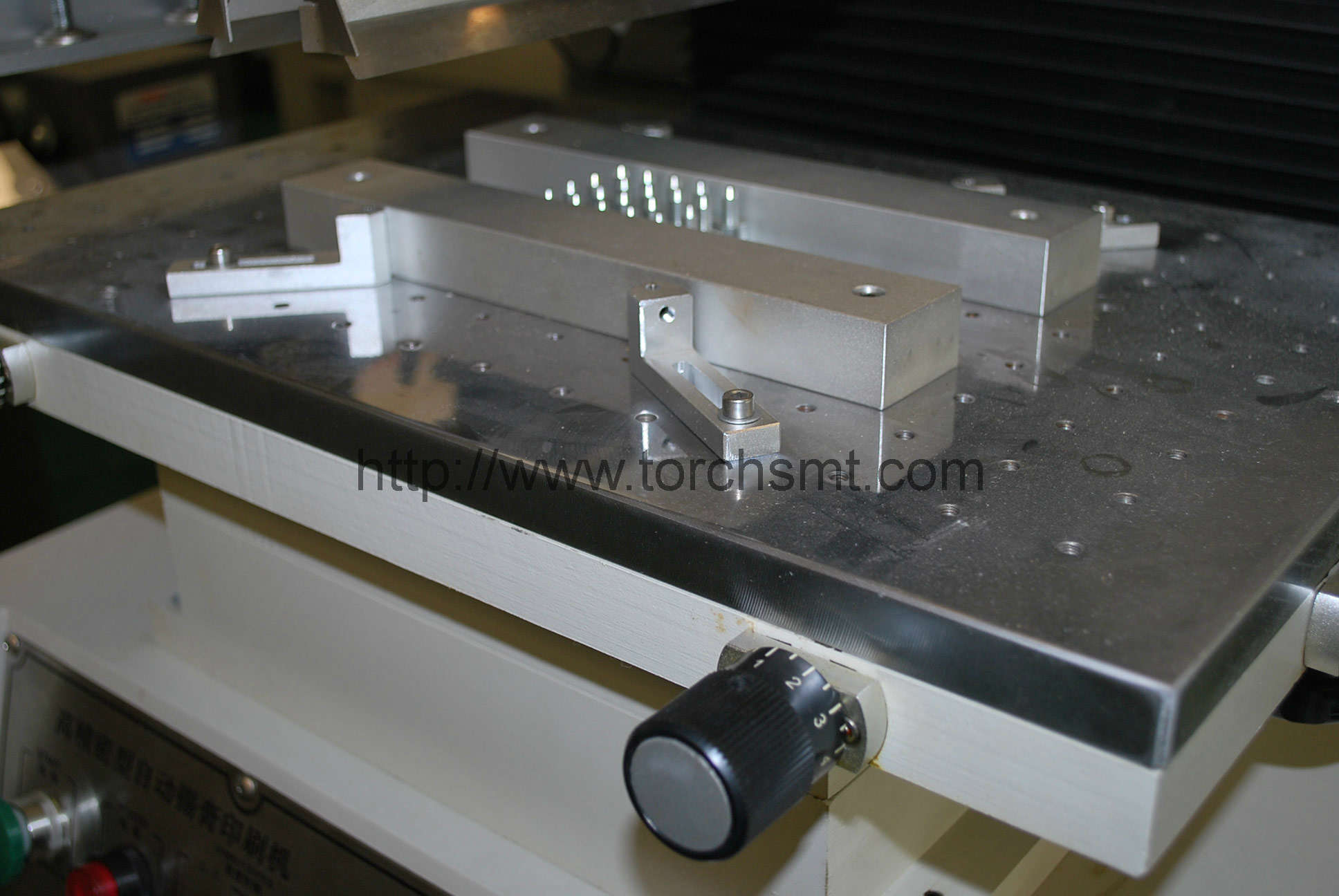 Imprimante TMS semi-automatique de haute précision T1200D.