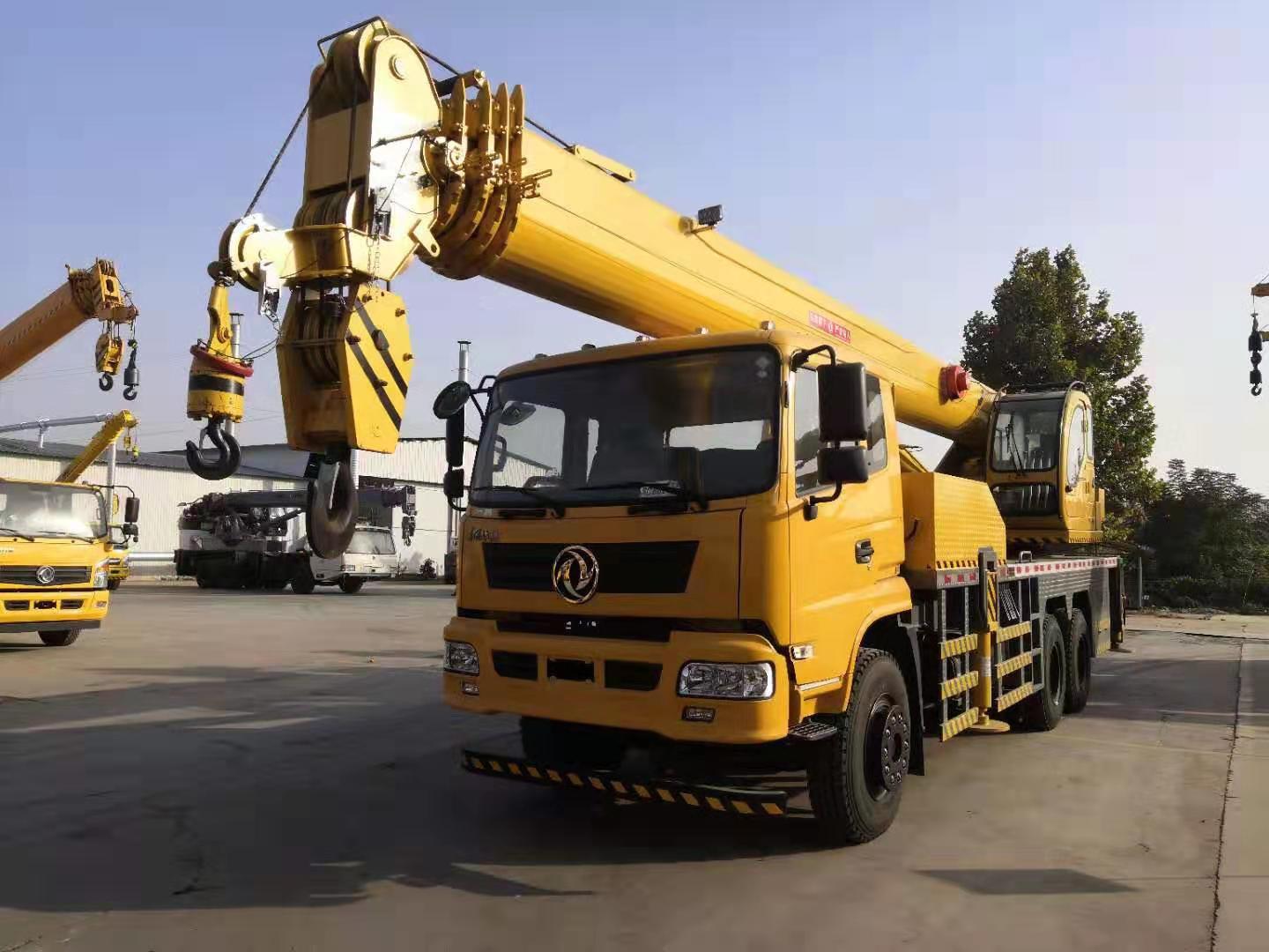 China Best Quality 10 Wheel 6x4 New 16 Ton Crane Truck