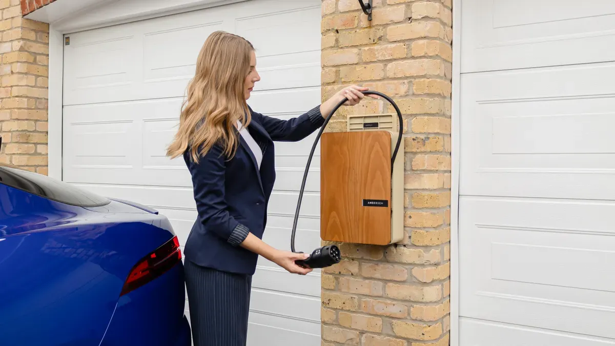 Caricabatterie per veicoli elettrici di livello 1