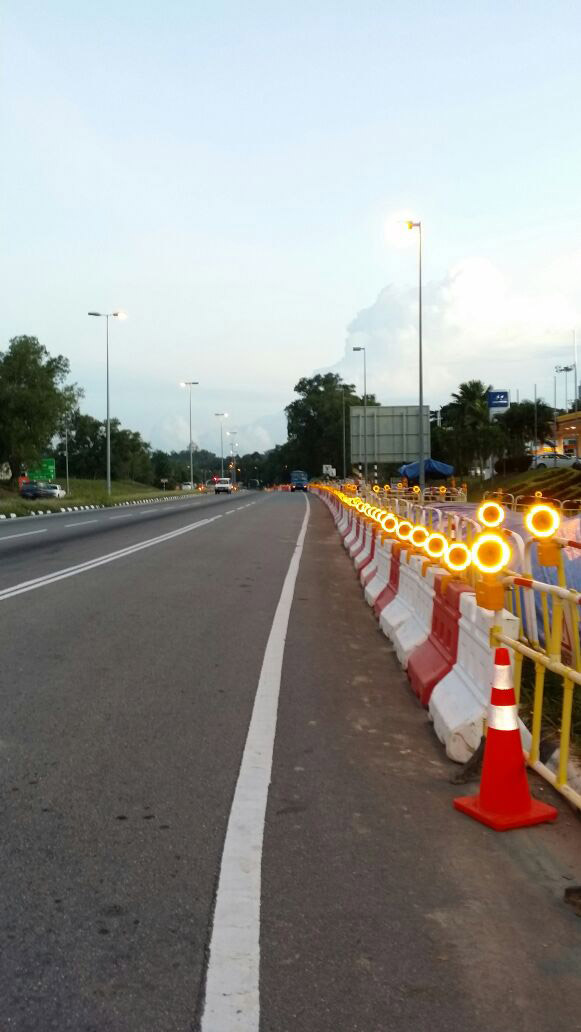 barricade-light-in-Brunei.jpg