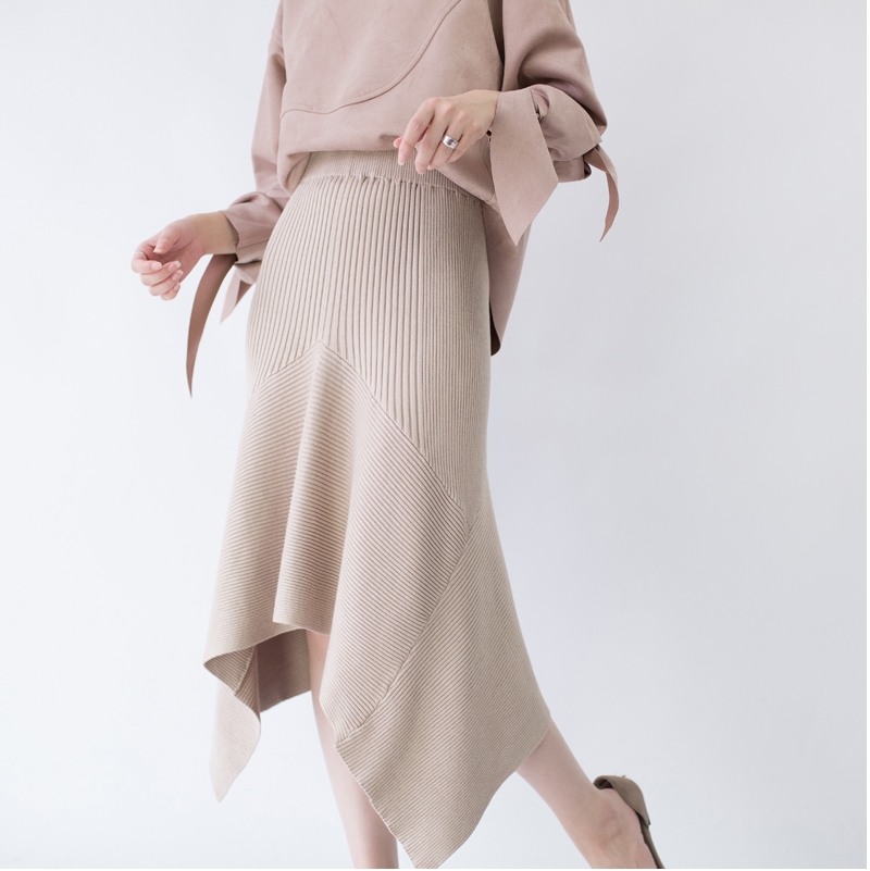 P18B096CH Knitted fishtail irregular swing skirt fashion and elegant for women