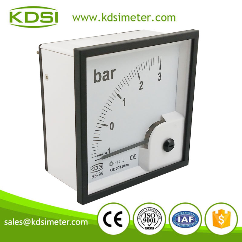 方形直流电流测量仪表BE-96 DC4-20mA -1-3bar 1.1 产品描述 结构材料组成: 环保 ABS 黑框 和白中套, PC加纤底座, 玻璃表面 指针: 标准仪表指针为铝合金制成,可根据客户要求定制黑色、红色、白色等指针。 可增加设定指针,指示设定值 抗静电处理: 所有仪表均经过抗静电处理,最大限度降低静电对仪表准确度的影响。 阻尼与过冲: 阻尼和过冲,可按客户要求定制。通常,当指针设定在满刻度2/3的位置时,过冲不超过15% 精度等级: Class1.