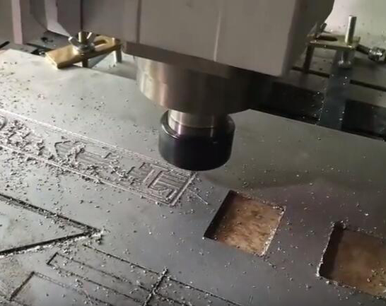 cnc router engraving and cutting on aluminum .jpg
