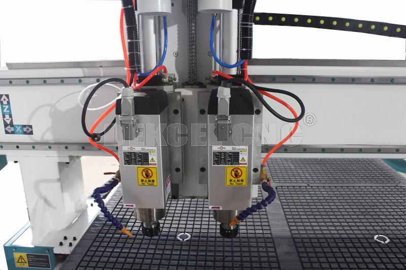 eje de rotaci&oacute;n de la m&aacute;quina del ranurador del grabado de madera