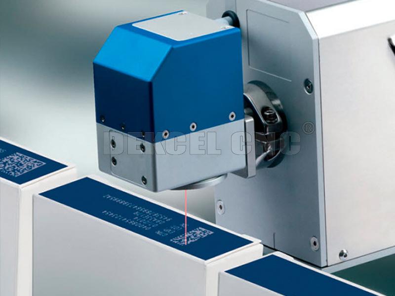 soluci&oacute;n en l&iacute;nea machine.jpg de la marca del laser de la insignia del c&oacute;digo del qr