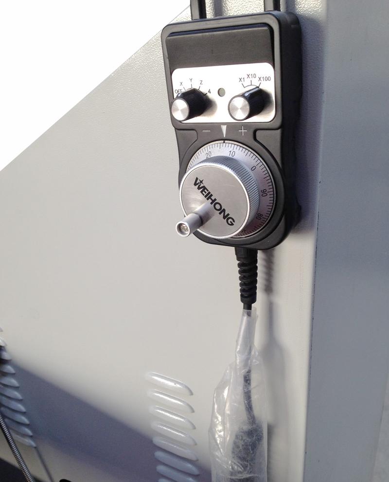 Peque&ntilde;o sistema de control del ranurador nk300 del CNC del atc