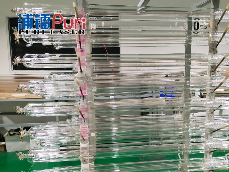 CO2激光管适合加工亚克力板吗？从切割效果到工厂选择一次讲清