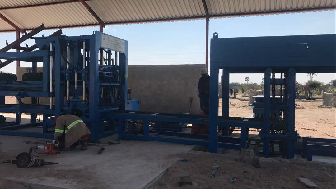 纳米比亚QTY6-15 block machine in Namibia (14)