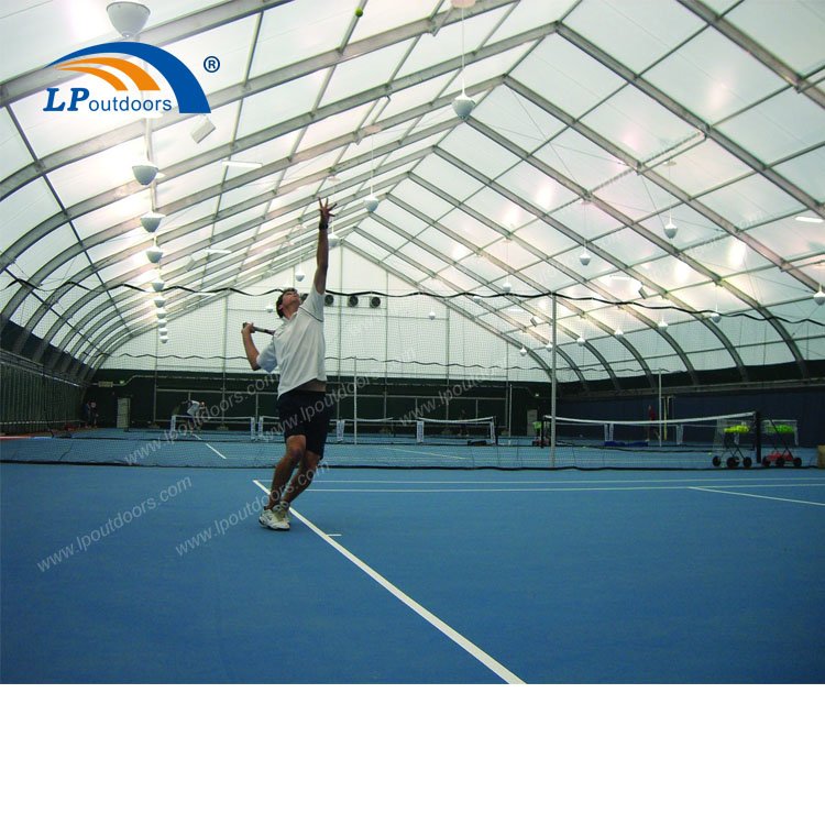 大型 40X55 米网球场透明弧形帐篷。-LPOUTDOORS