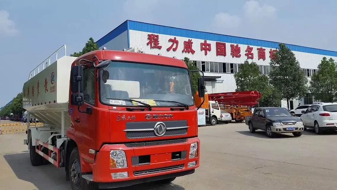 FOTON 10 toneladas del bulto de carro de la alimentación con el taladro de la descarga y el sistema hydráulico