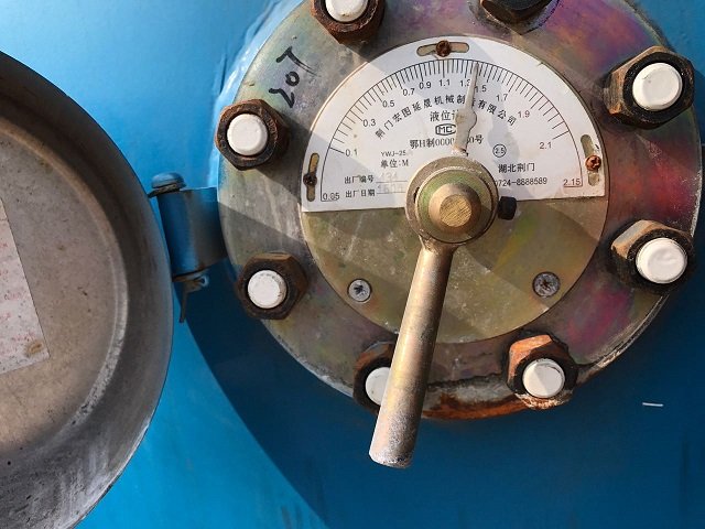 peque&ntilde;o acoplado 05.jpg del petrolero de 20tons lpg