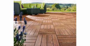 Plancher en plastique en bois de PE de WPC de tuile ext&eacute;rieure durable de paquet/anti insectes
