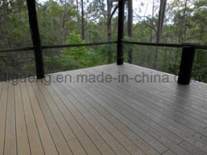 Suelo resistente del resbal&oacute;n WPC DIY de la superficie de la naturaleza para el patio del beb&eacute;