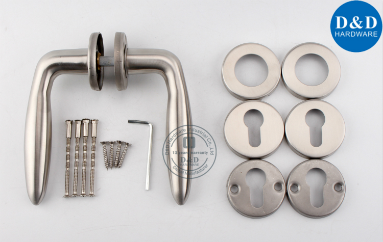 SS316 Manija de la puerta cromada interna Manija-D y hardware D