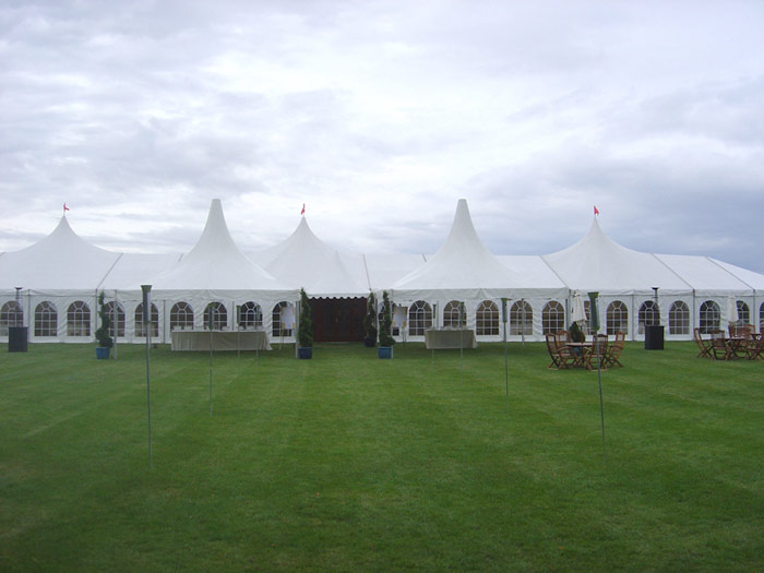 Роскошный открытый свадебный шатер на 500 человек