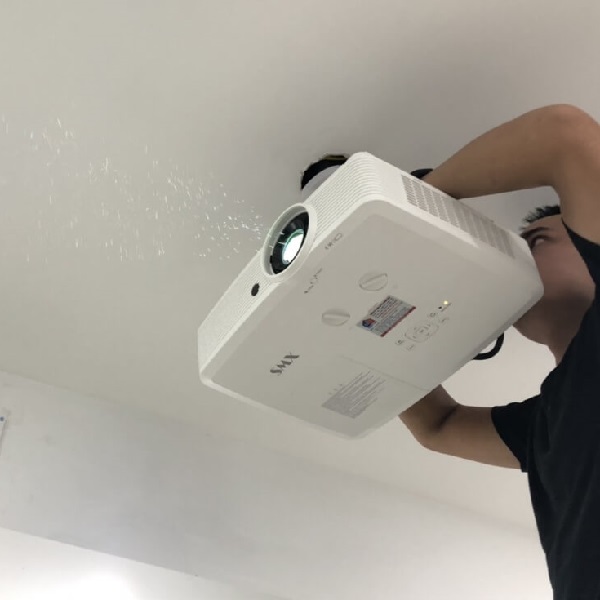 Mastering Projector Throw Distance: Your Key to Big-Screen Perfection