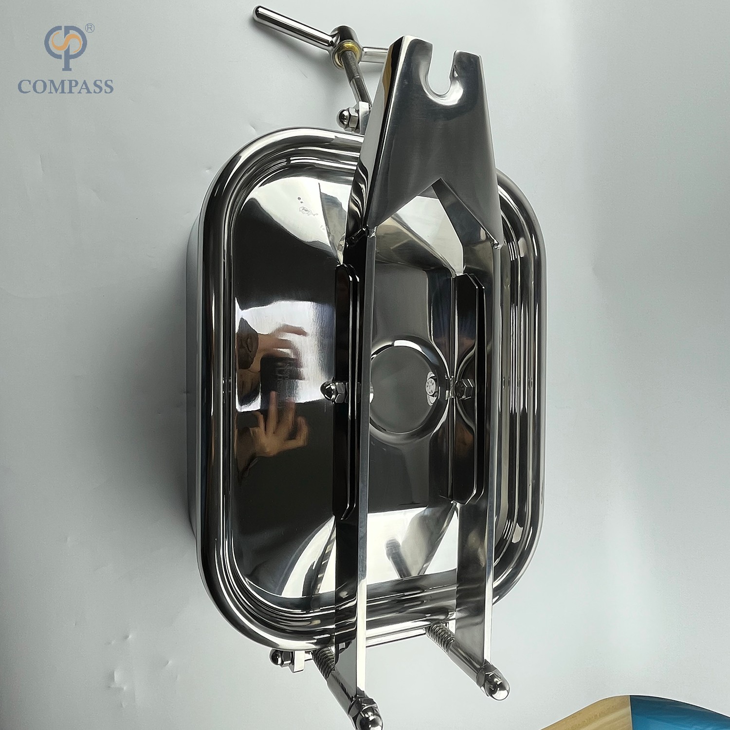 НЕРЖАВЕЮЩАЯ СТАЛЬ SS304 НАРУЖНЫЕ ПРЯМОУГОЛЬНЫЕ ЛЮКИ С ОДНИМ ПЕРЕСЕКАЮЩИМСЯ РУЧКАМИ