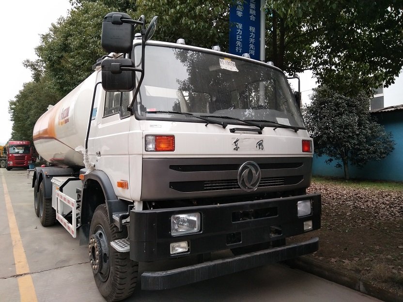 Carro del tanque de Dongfeng 10-Wheel 6X4 20000Liters 20CBM 10MT 10Tons LPG