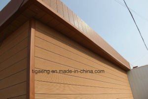 Decking compuesto pl&aacute;stico de madera del Decking de WPC para el suelo al aire libre de la piscina