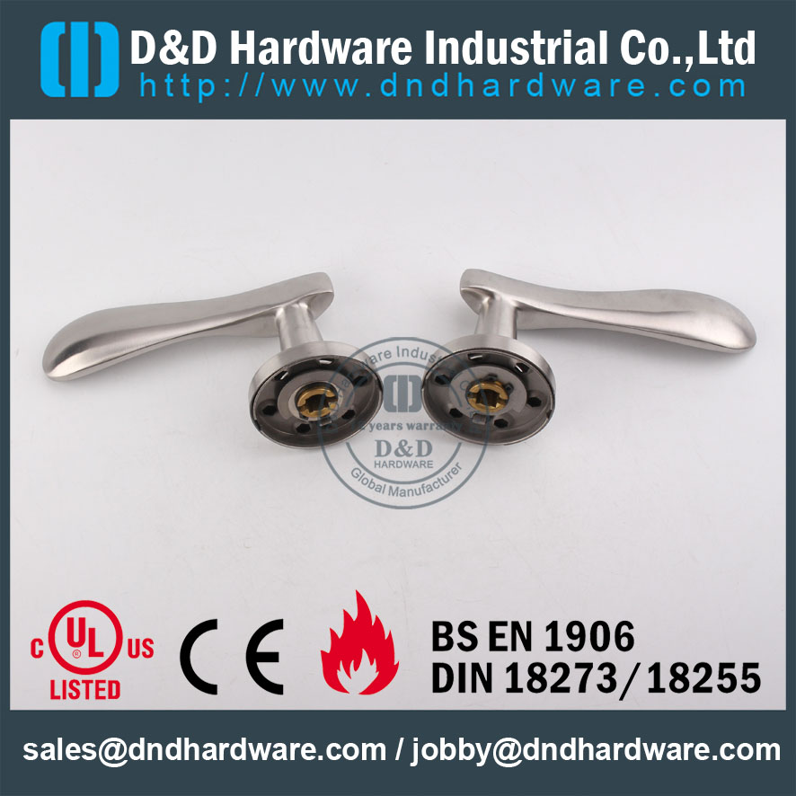 D & D Hardware-Grade 304 Alavanca de madeira para porta DDSH014