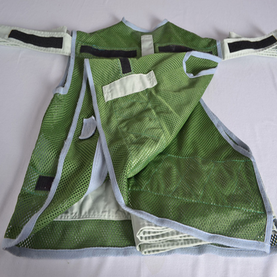 Security constraint vest (netted four belts)