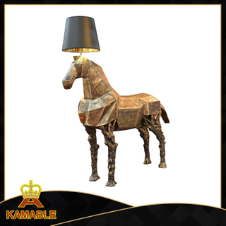Усиленный стеклянным волокном светильник пола лошади пластмасс декоративный (KAMF5866)