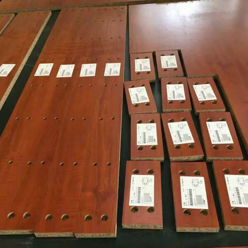 cadena de producci&oacute;n de los muebles del panel muestra