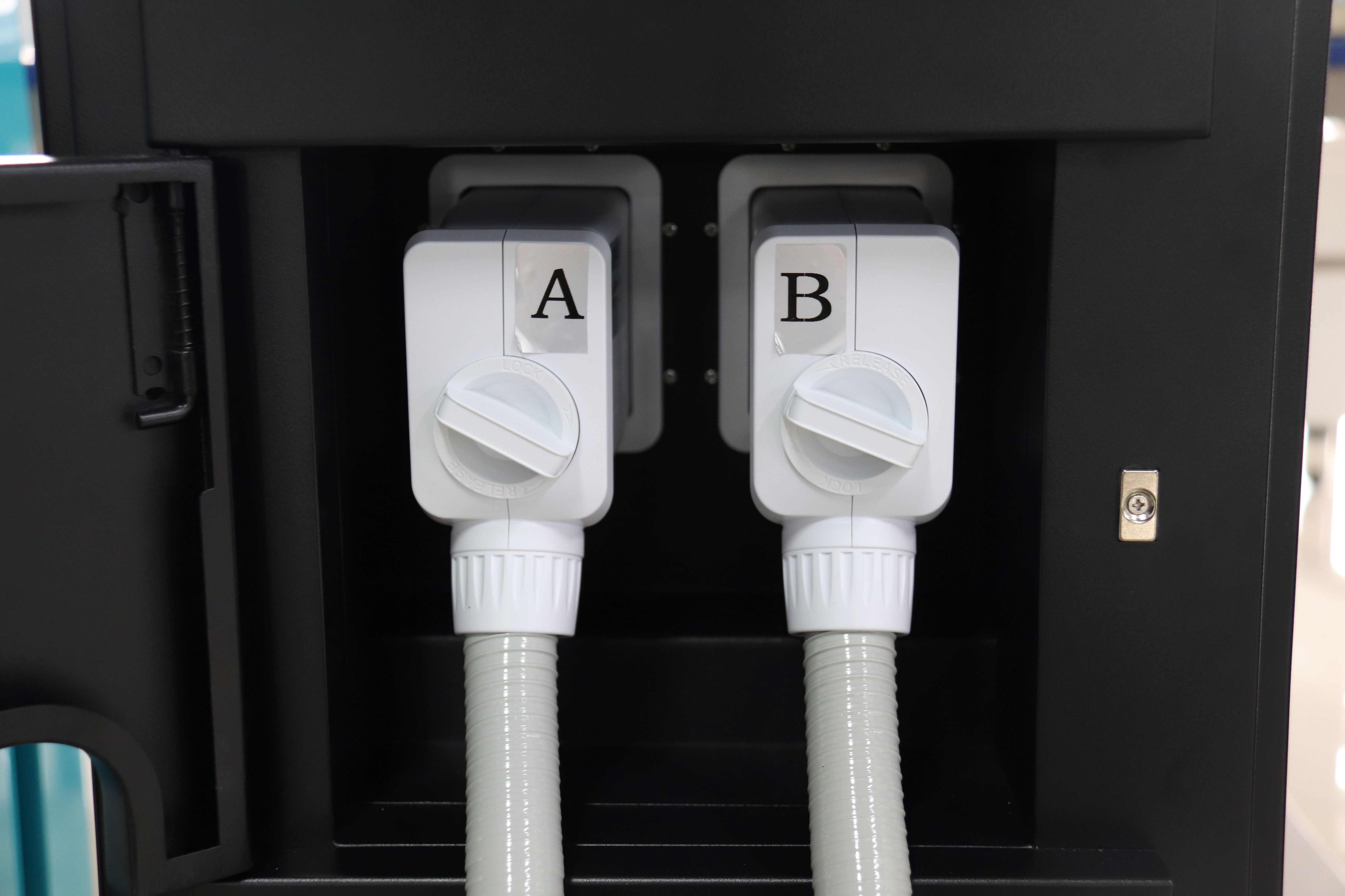 Diodenlaser-Haarentfernungsgerät mit zwei Handstücken