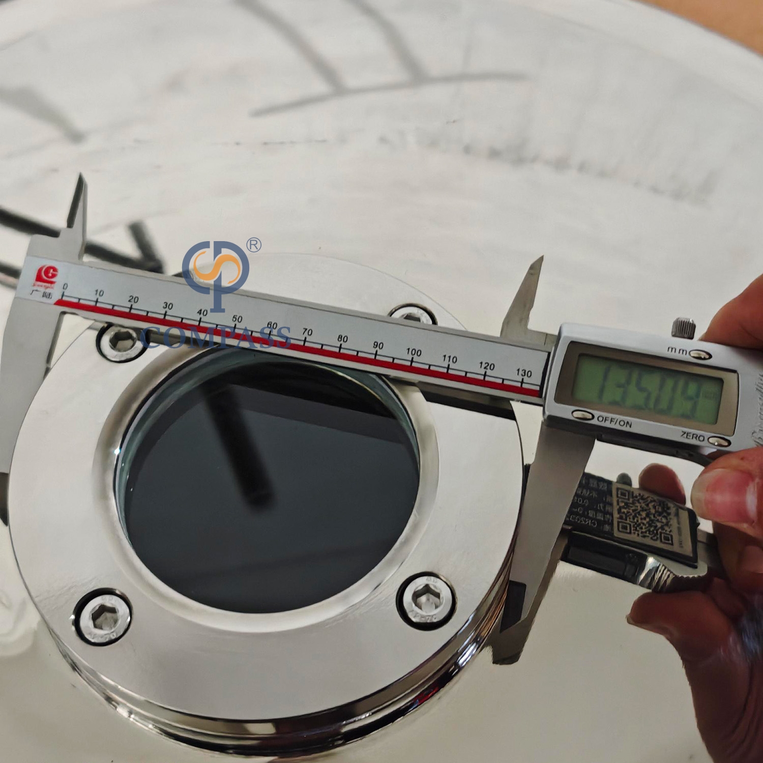 500MM SS304 Без давления наружу круглый люк со смотровым стеклом и ручкой