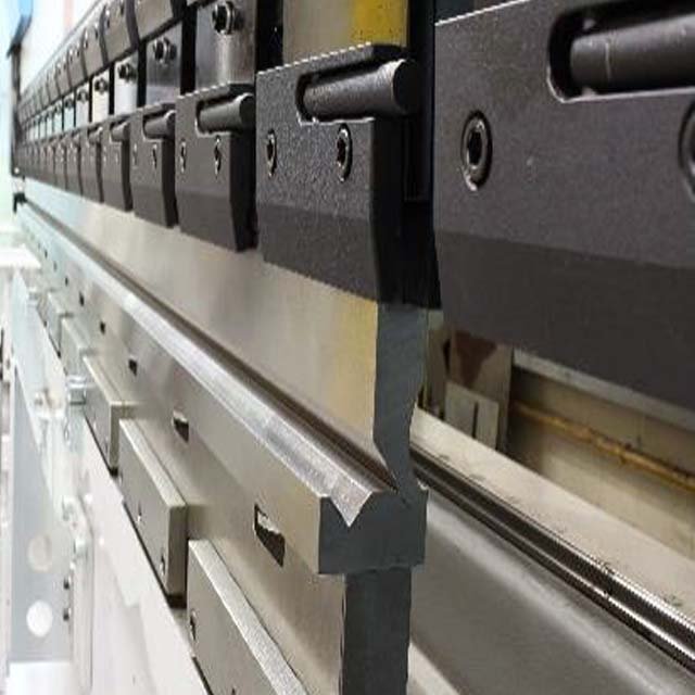 Biegen von CNC-Abkantpressen