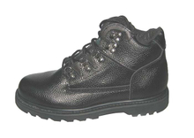 9824 goodyear man working safety shoes