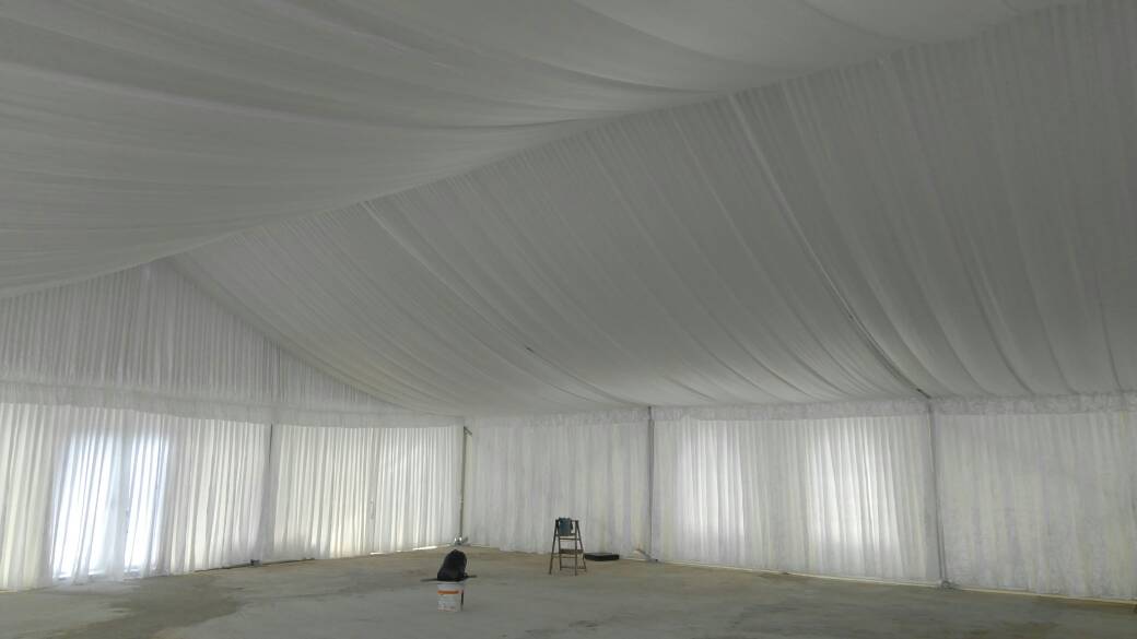 forro con curtain.jpg