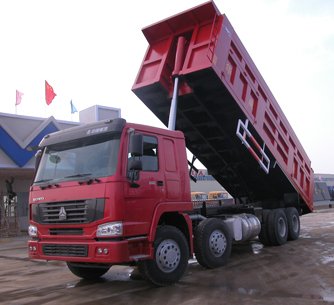 Frente de Sinotruk HOWO 8x4 371hp que inclina el carro de volquete de la explotación minera