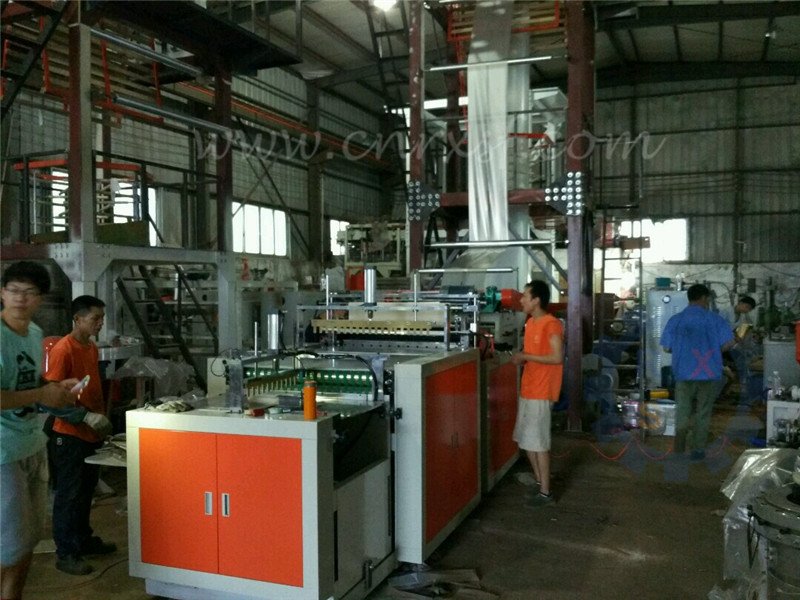 Fully automatic film blowing - bag making - folding production line