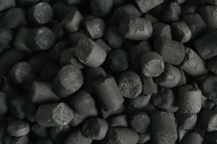 Pelletized activated carbon from coal for desulfurization and denitrification 