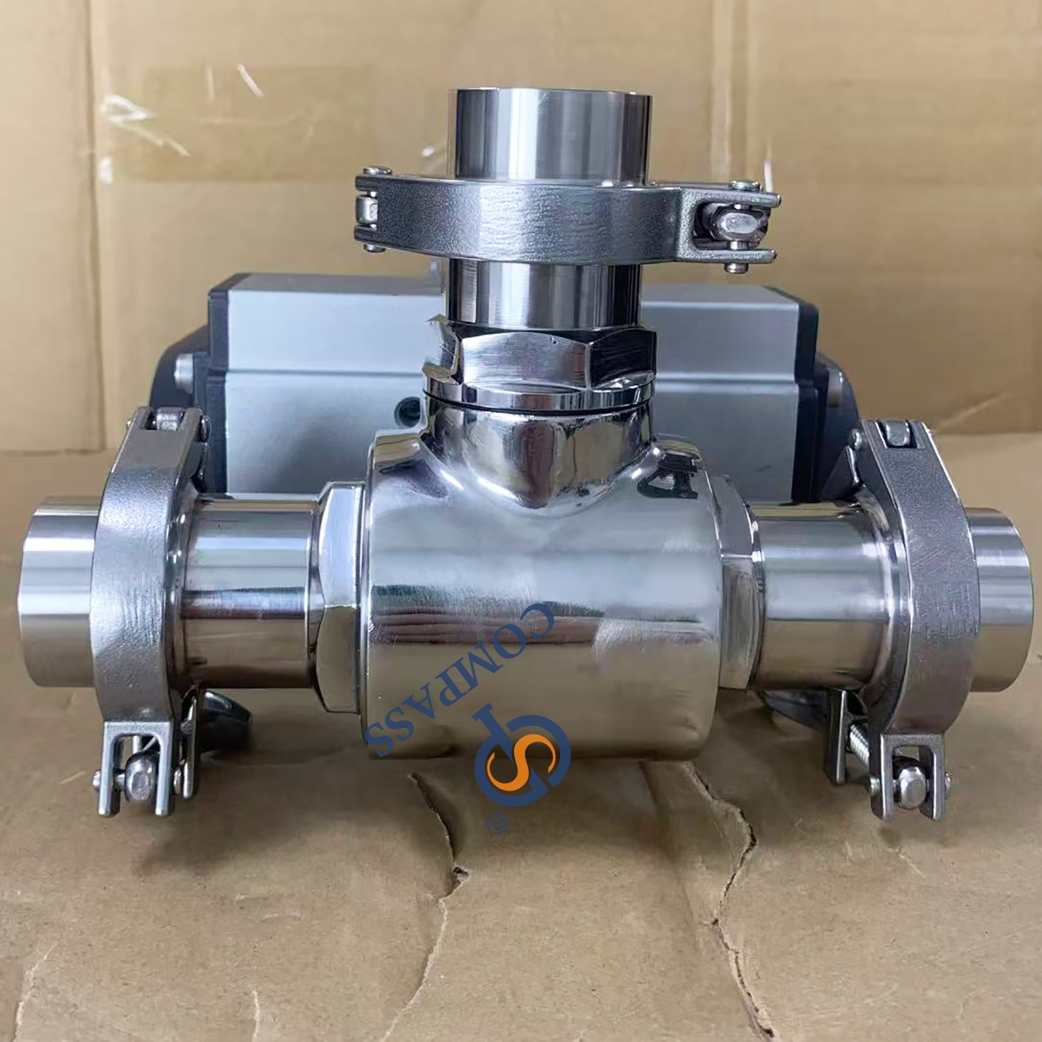 3-ходовой пневматический шаровой кран двойного действия 2 дюйма SS316L с зажимным наконечником, установленный на конце