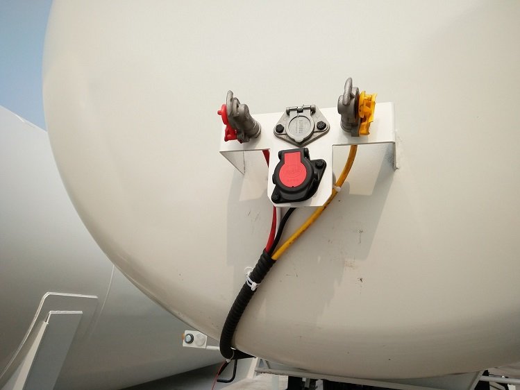 acoplado 06.jpg del petrolero de 25tons lpg