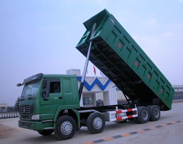 Frente de Sinotruk HOWO 8x4 371hp que inclina el carro de volquete de la explotación minera