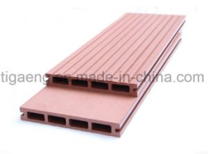 Suelo al aire libre resistente al fuego del Decking de la alta calidad WPC