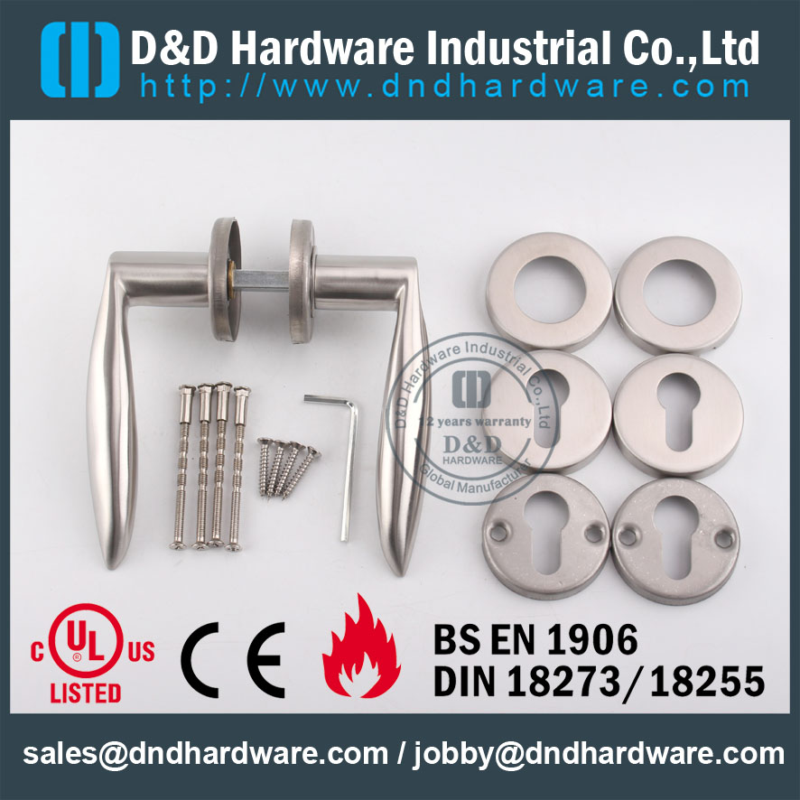 D & D Hardware-Eropa Pemasangan pintu Tuas padat menangani DDSH026