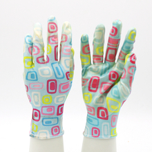 Polyester Liner Waterproof Women Nitrile Gloves Garden