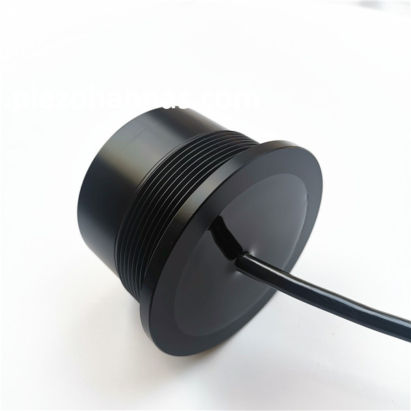 Transductor ultras&oacute;nico de 30kz para un caudal&iacute;metro ultras&oacute;nico