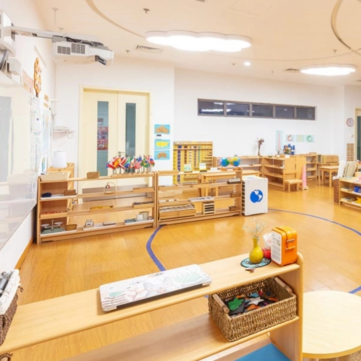 High quality professional school furniture, wooden furniture, environmentally friendly, healthy