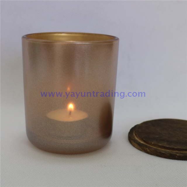  2019 trendy metallic matte green glass candle tumbler