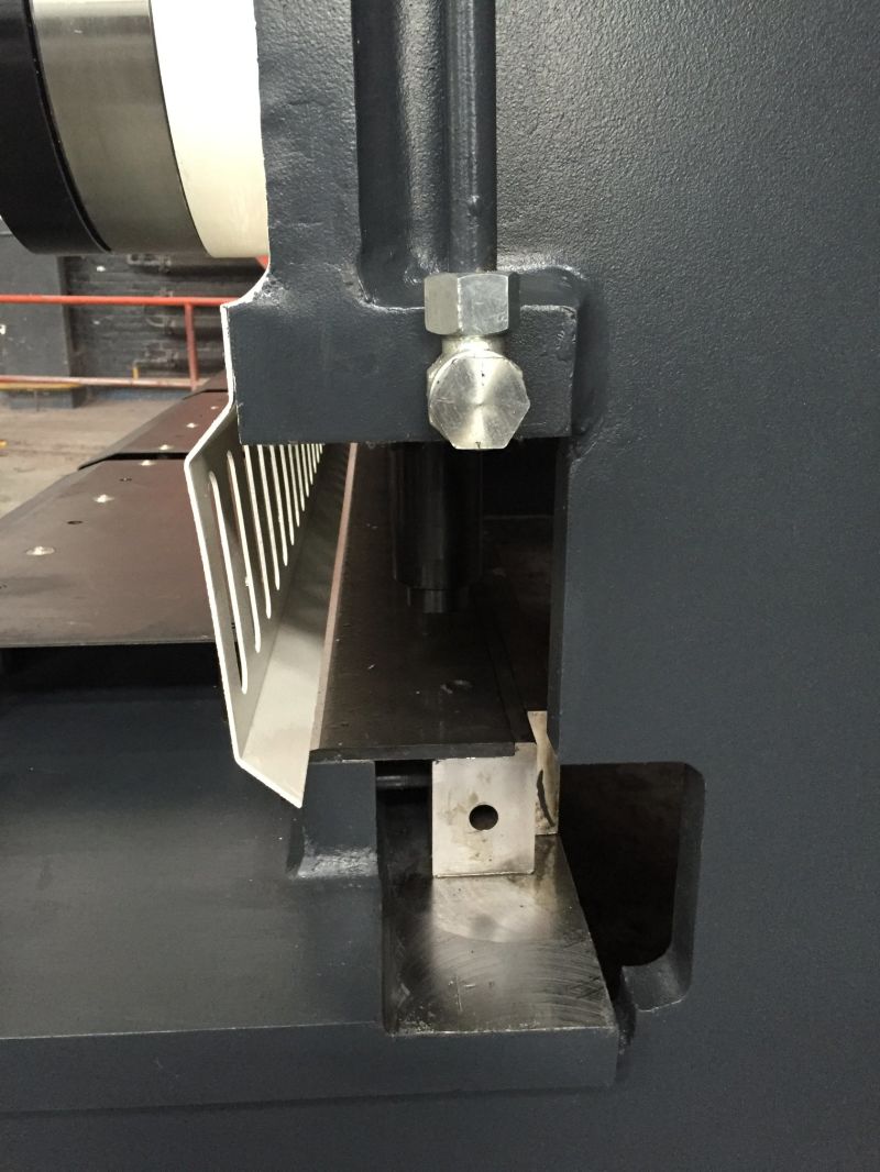 金属剪切机以剪切12mm金属（QC11Y-12X4000）