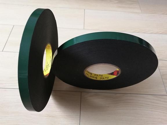 ruban de mousse double face