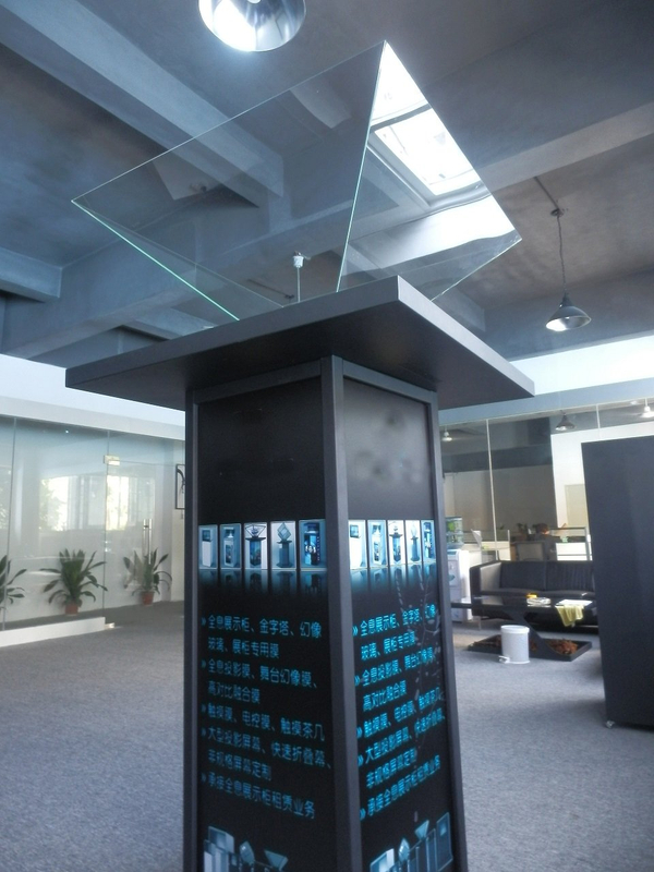 360° Inverted 3D Hologram Pyramid Showcase Holographic Advertising Player